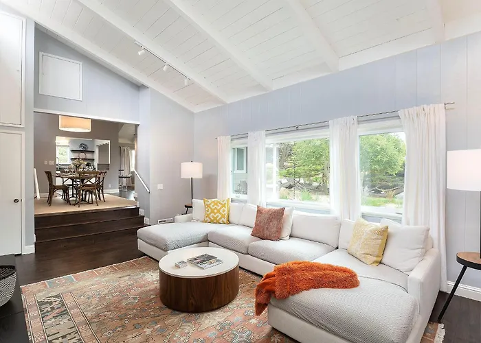 3890 Cypress Rest